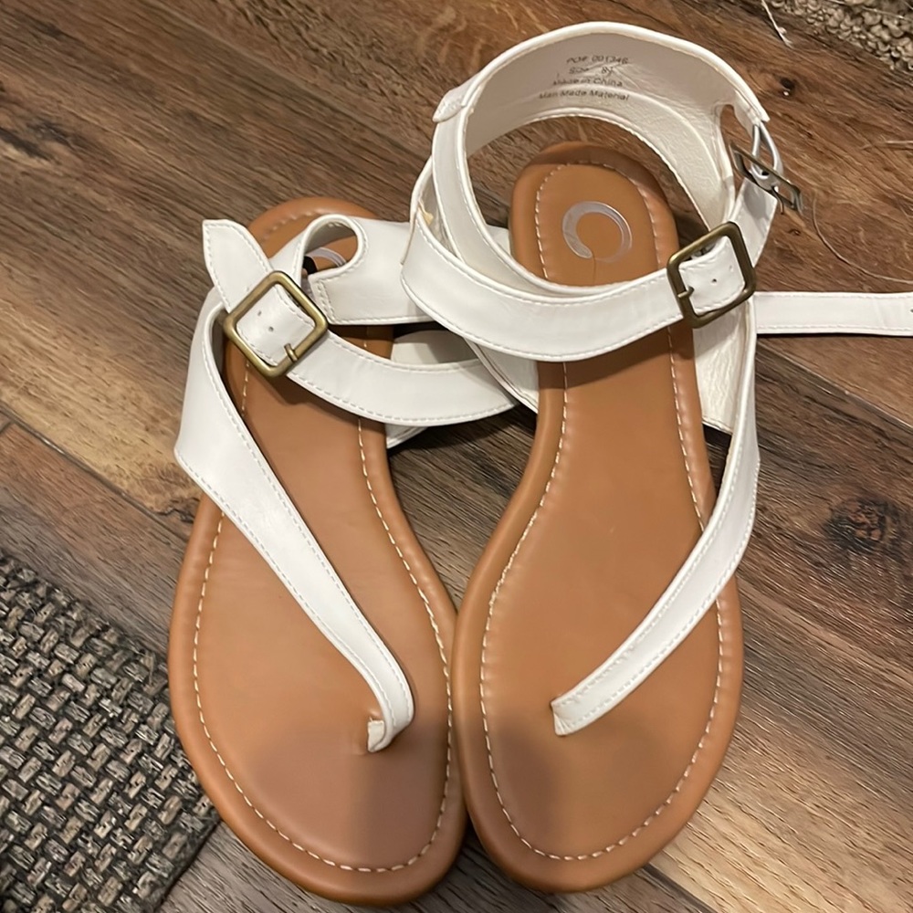 White sandals worn twice in good shape